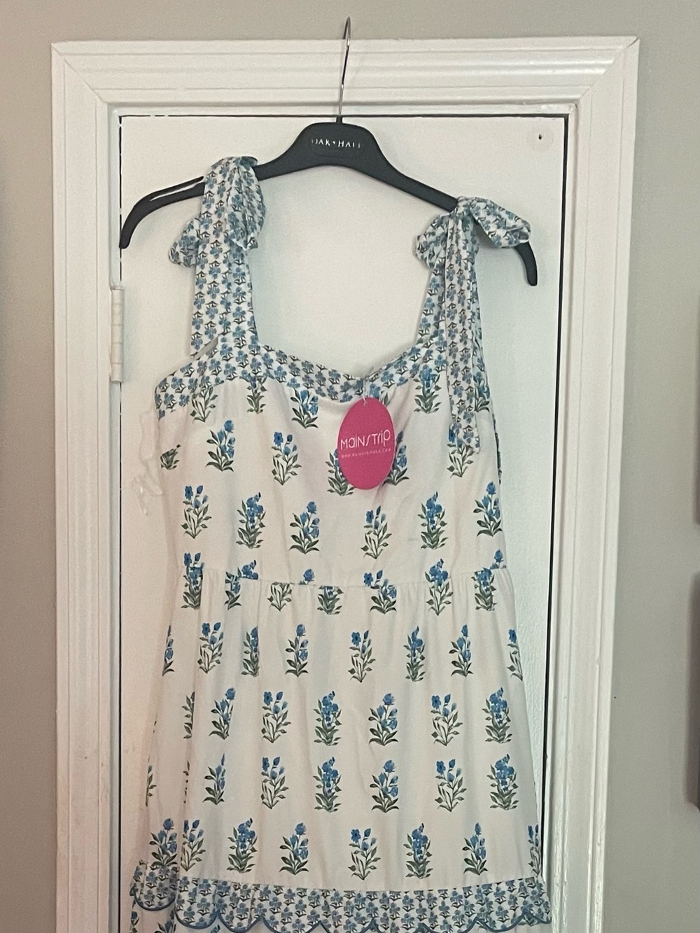 Boutique Floral Tie-Strap Sundress in White and Blue NWT Large